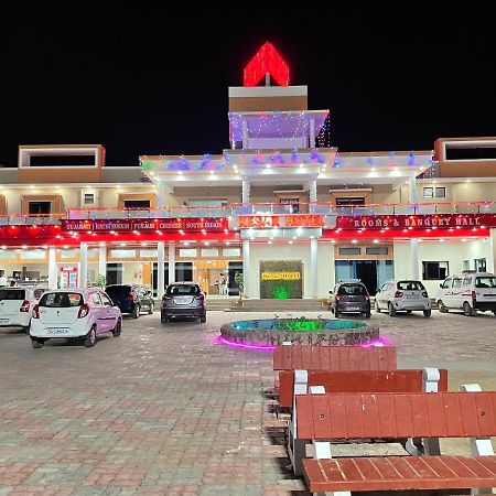 Kesar Hotel Viramgam Exterior foto