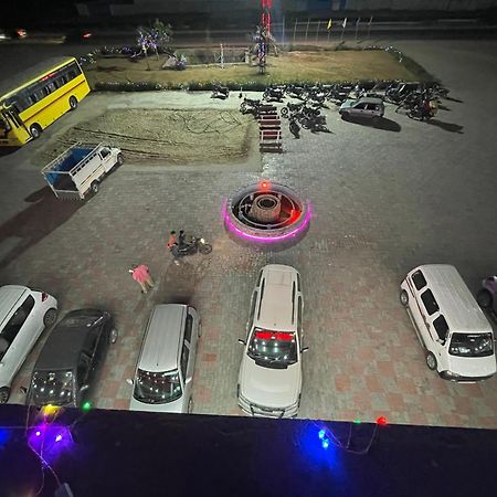 Kesar Hotel Viramgam Exterior foto