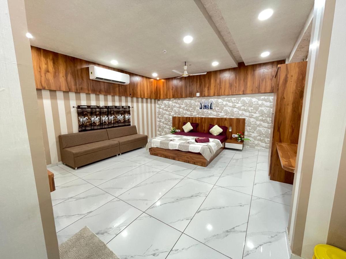 Kesar Hotel Viramgam Exterior foto